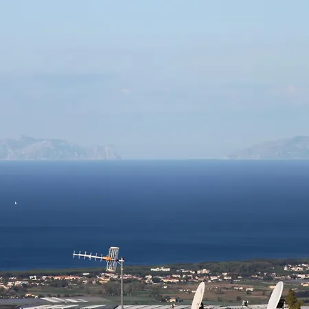 ベッド・アンド・ブレックファスト Melanella 3*