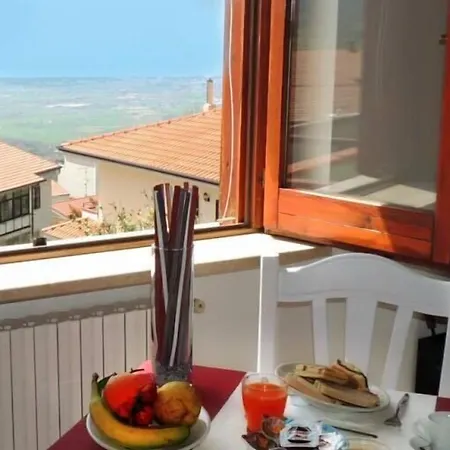 ベッド・アンド・ブレックファスト Melanella